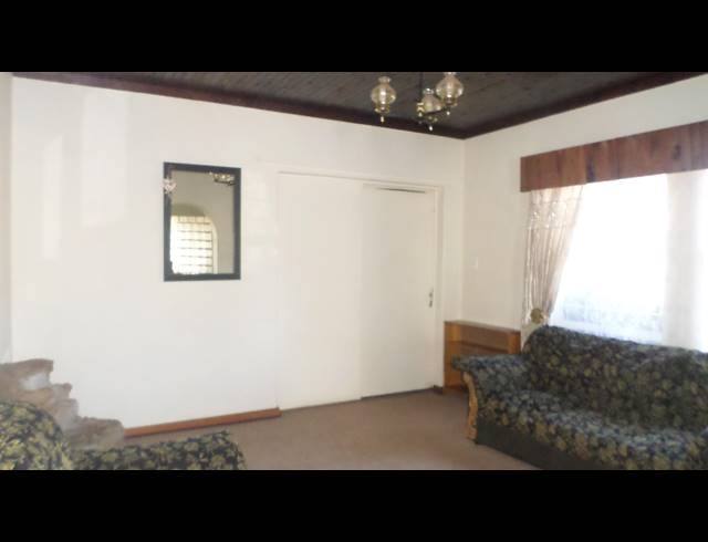 4 BEDROOM HOUSE SOLD IN DORANDIA